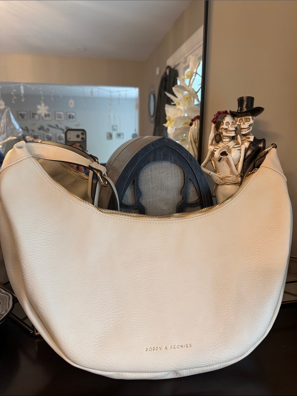Poppy & Peonies Cream Hobo crescent Shoulder Bag NWT & dust bag